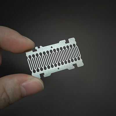 Bom preço. Custom Chemical Metal Etching Ultra Thin Stainless Steel Electric Razor Accessories on-line